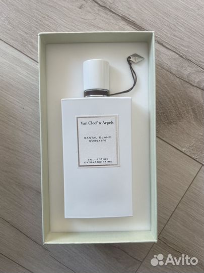 Van Cleef Santal Blanc