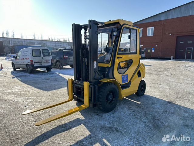 Вилочный погрузчик Komatsu FD20T-17, 2010