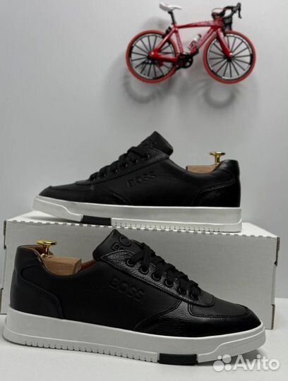 Кроссовки Boss качественные