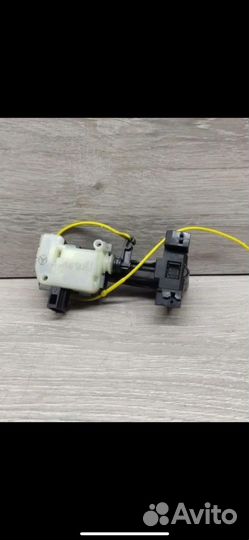 Замок лючка бензобака mercedes w164