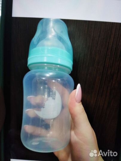 Бутылочки avent б у и новая антиколиковая