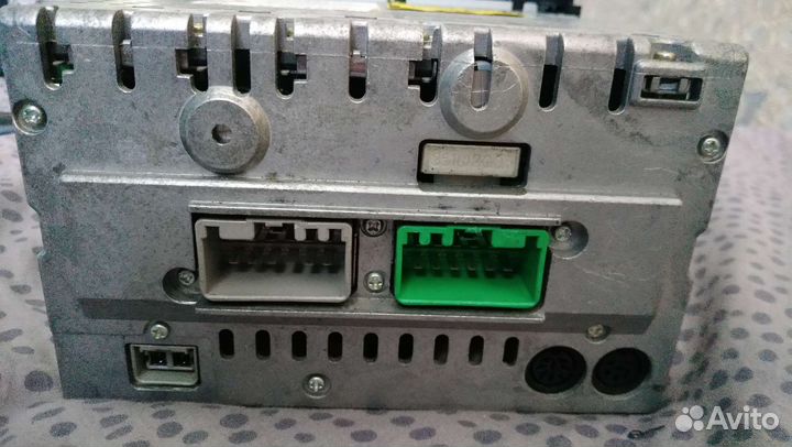 Магнитола вольво s80 2004г