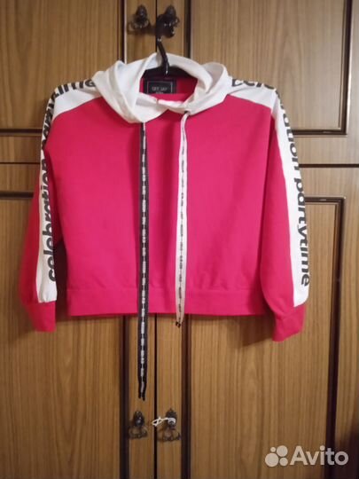 Вещи на девочку 6-9 лет, размеры разные, бронь