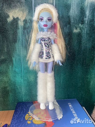 Кукла monster high эбби базовая