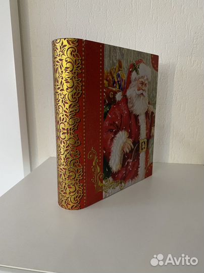 Жестяная коробка-книга для новогоднего подарка