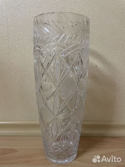 Ваза хрустальная высокая, ограниченный выпуск