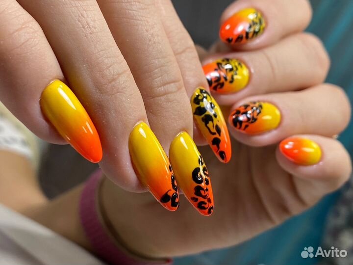 Нужна модель на маникюр