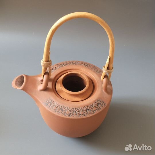 Чайник глиняный