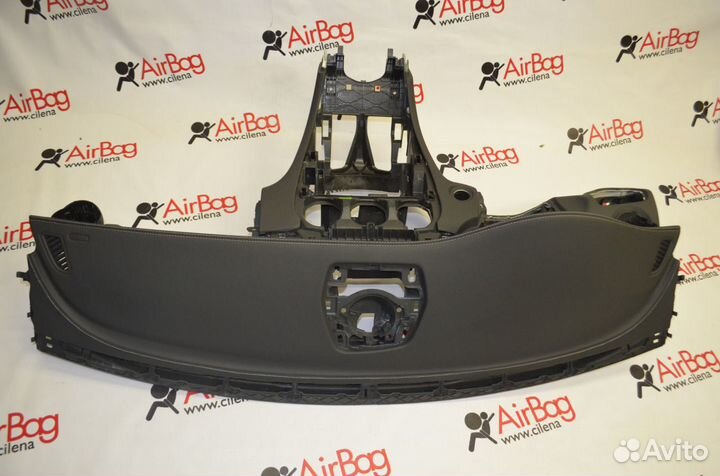 Торпедо Mercedes Benz GLC 2018г кожа