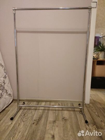 Вешалка напольная