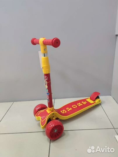 Самокат детский трёхколёсный оранжевый 3750230