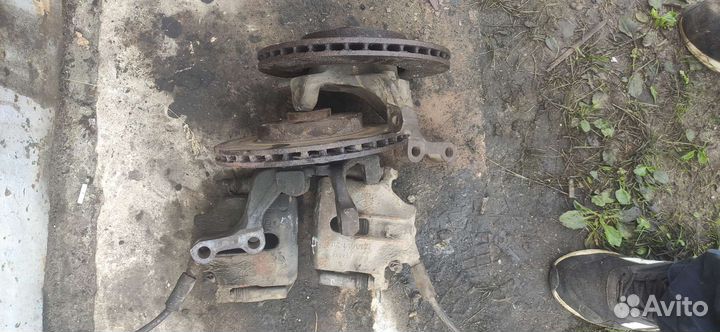 Суппорт Передний Рено лагуна 1