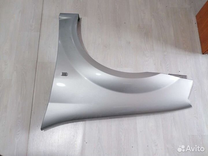 Крыло переднее левое на LADA largus