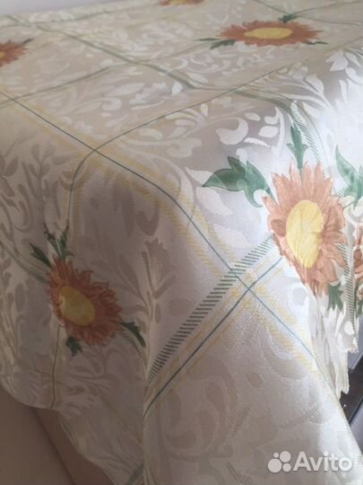 Скатерть тканевая 200см на 150см