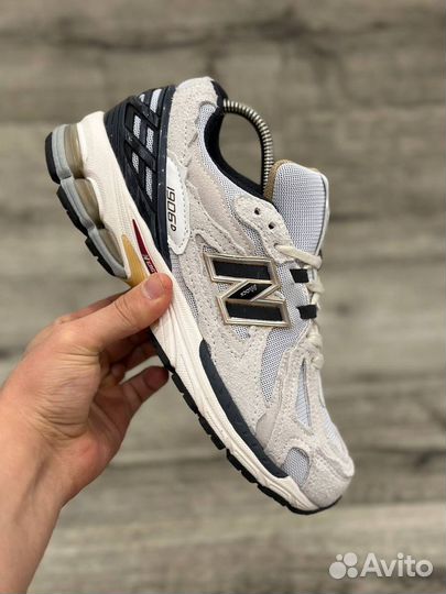 New balance 1906d white