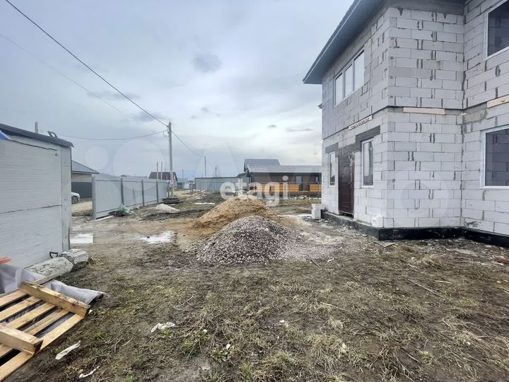 Дом 186,6 м² на участке 7 сот.