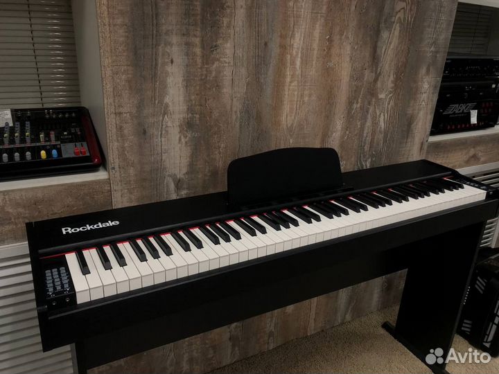 Цифровое пианино