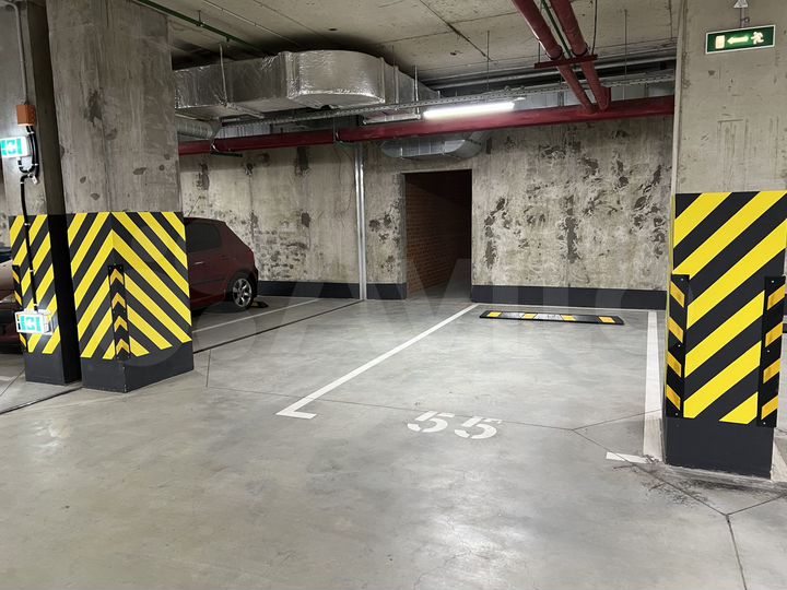 Машиноместо, 30 м²