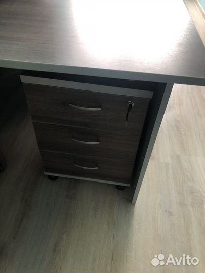 Стол офисный угловой бу