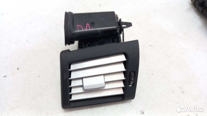 Дефлектор воздуховода левый Mercedes W251 R350