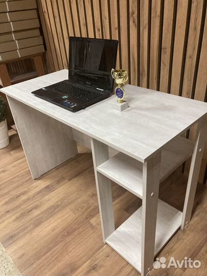 Компьютерный стол / стол для ноутбука - Новый