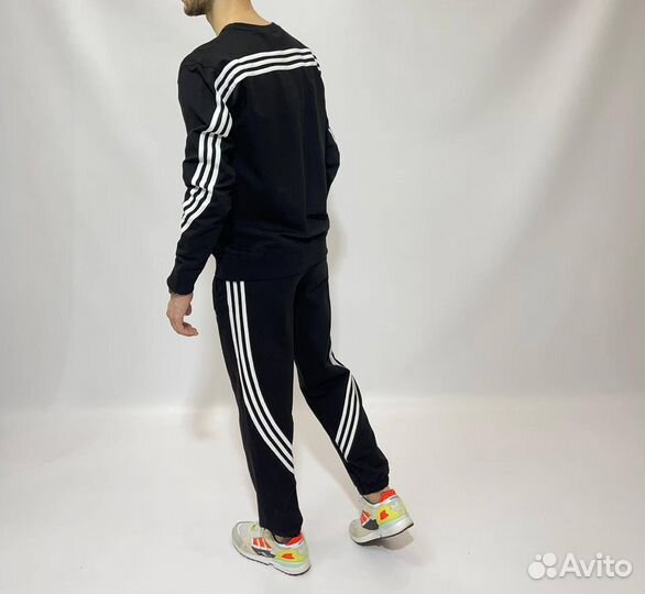 Спортивные костюмы Adidas