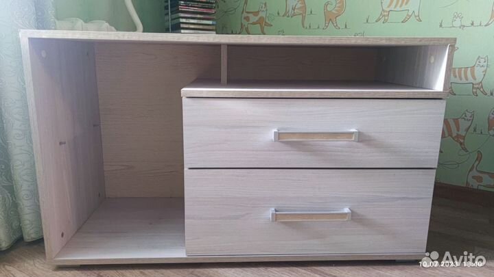 Тумба под телевизор, б/у