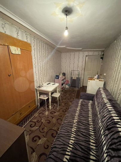 Комната 11 м² в 1-к., 1/2 эт.