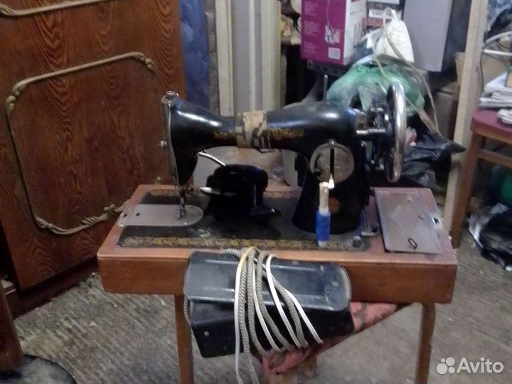 Швейная машина Подольский завод с электроприводом