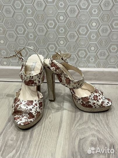 Босоножки женские 38 размер ретро стиль