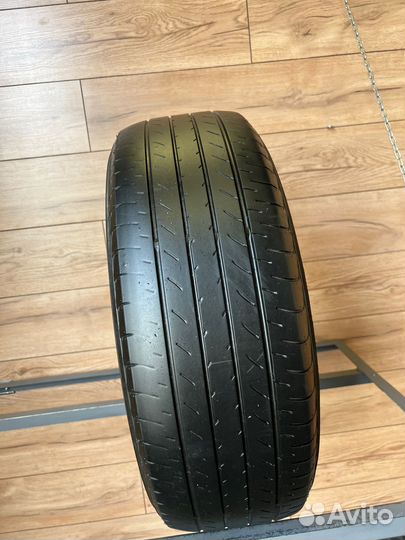 Yokohama BluEarth E51B 225/60 R18