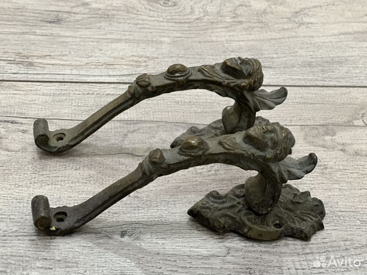 Бронзовые дверные ручки