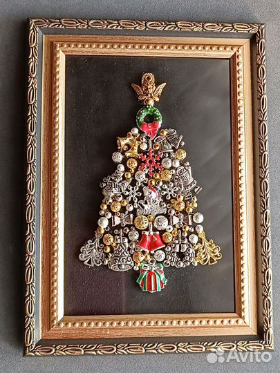 Авторское панно ёлка из бижутерии в рамке