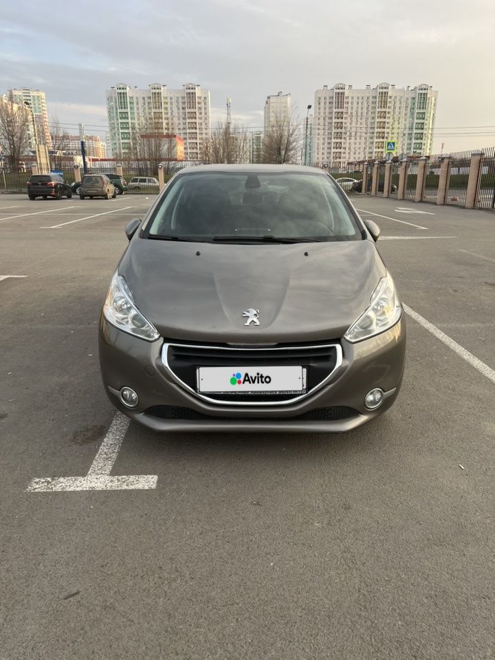 Peugeot 208: фото из отзыва