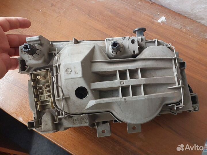 Фара левая Mersedes C-class w202