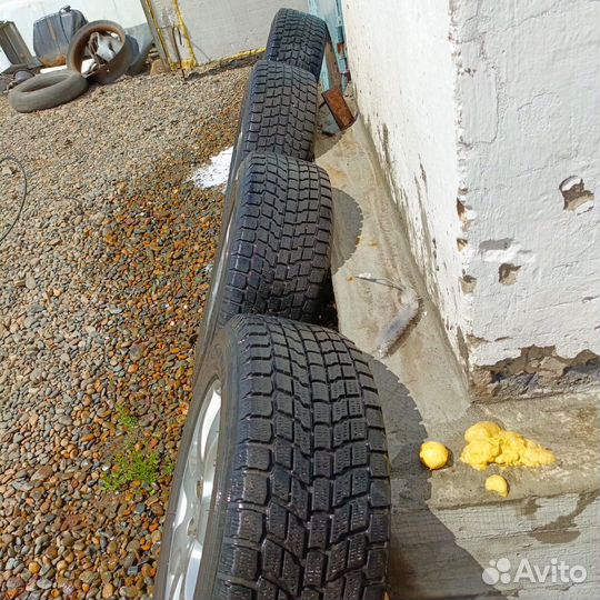 Yokohama 104ZR 235/65 R17