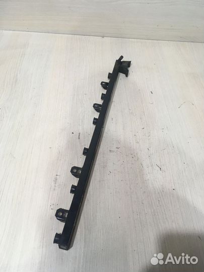 Рейка топливная (рампа) для BMW 5 Е34 М50