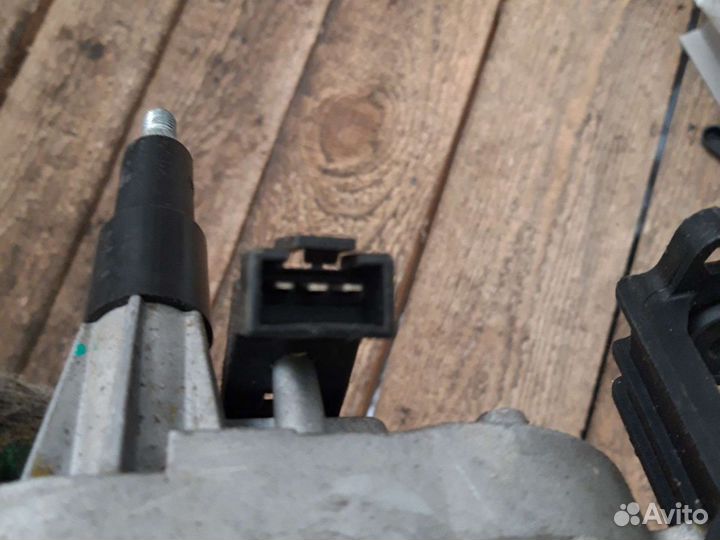 Моторчик заднего дворника Шевроле Круз