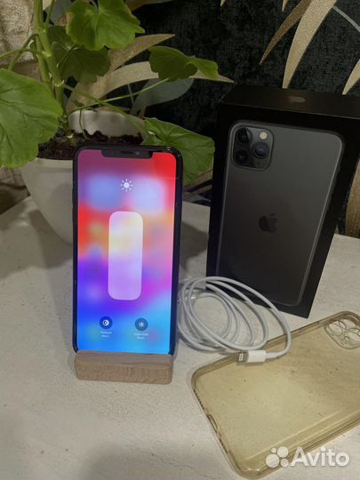 iPhone 11 Pro Max, 64 ГБ