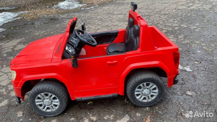 Детский электромобиль