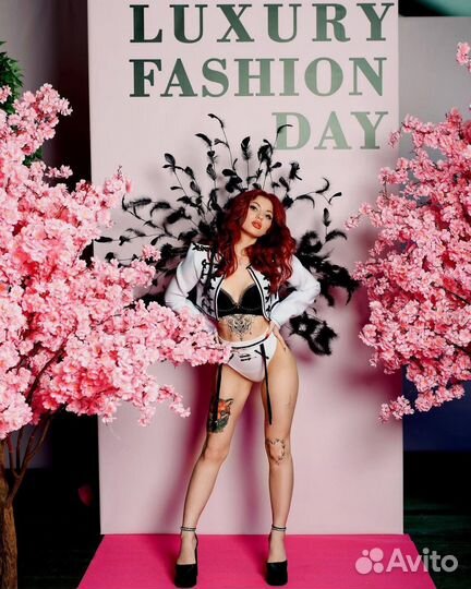 Девушка диджей