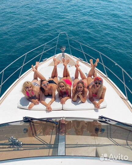 Аркнда яхты. Морские прогулки