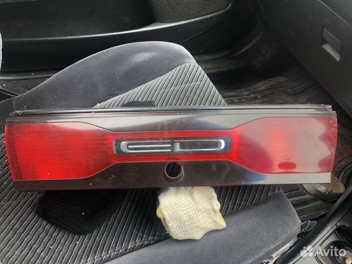 Вставка между стопов Toyota Carina ED