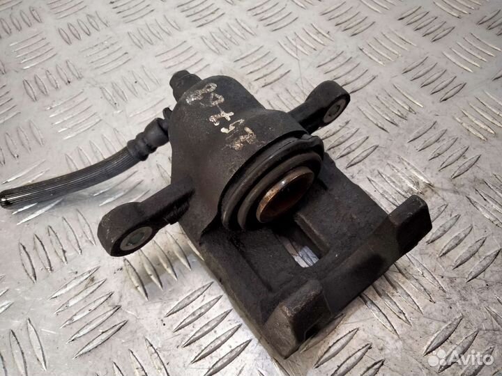 Задний правый суппорт в Kia Ceed ED