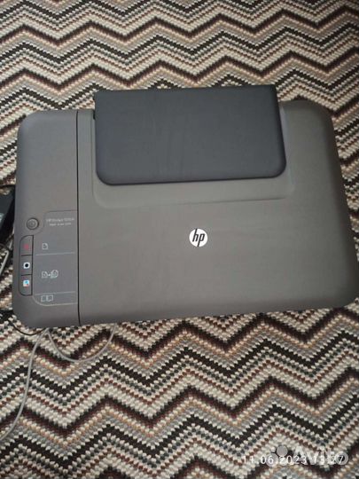 Цветной лазерный принтер HP Deskjet 1050A