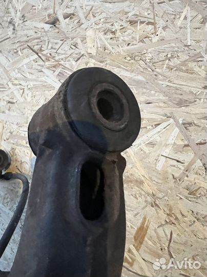 Рычаг задний левый Mercedes W638 Vito