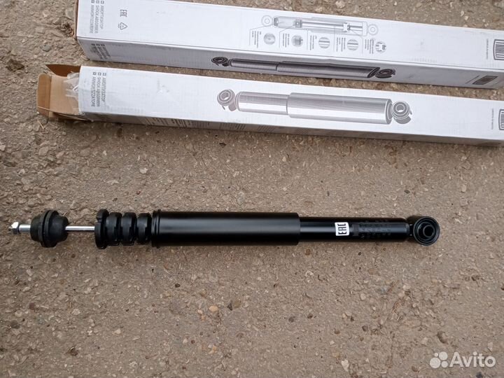 Продаю новые амортизаторы Nissan Note