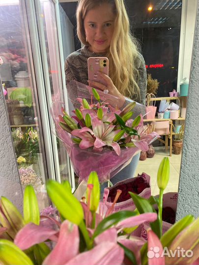 Лилия розовая