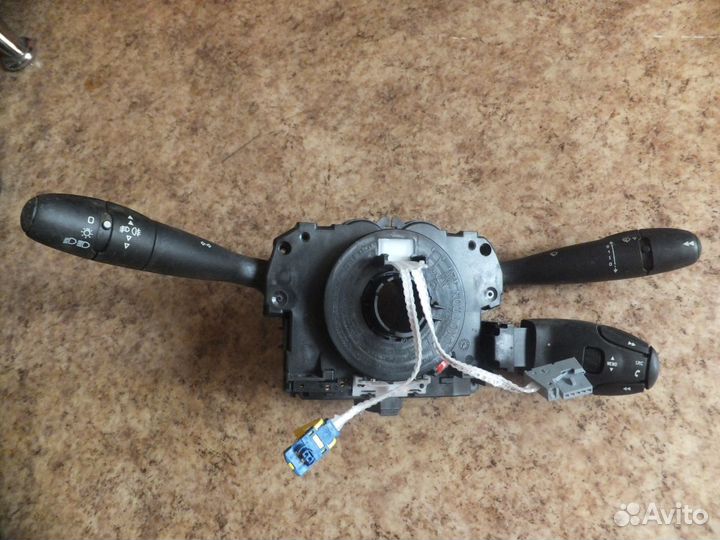 Пежо 308 408 Подрулевой переключатель