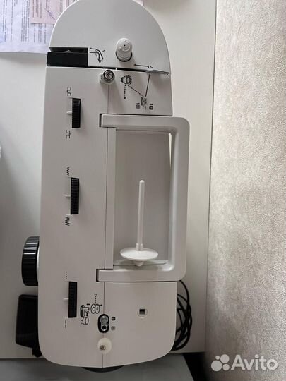 Швейная машинка necchi